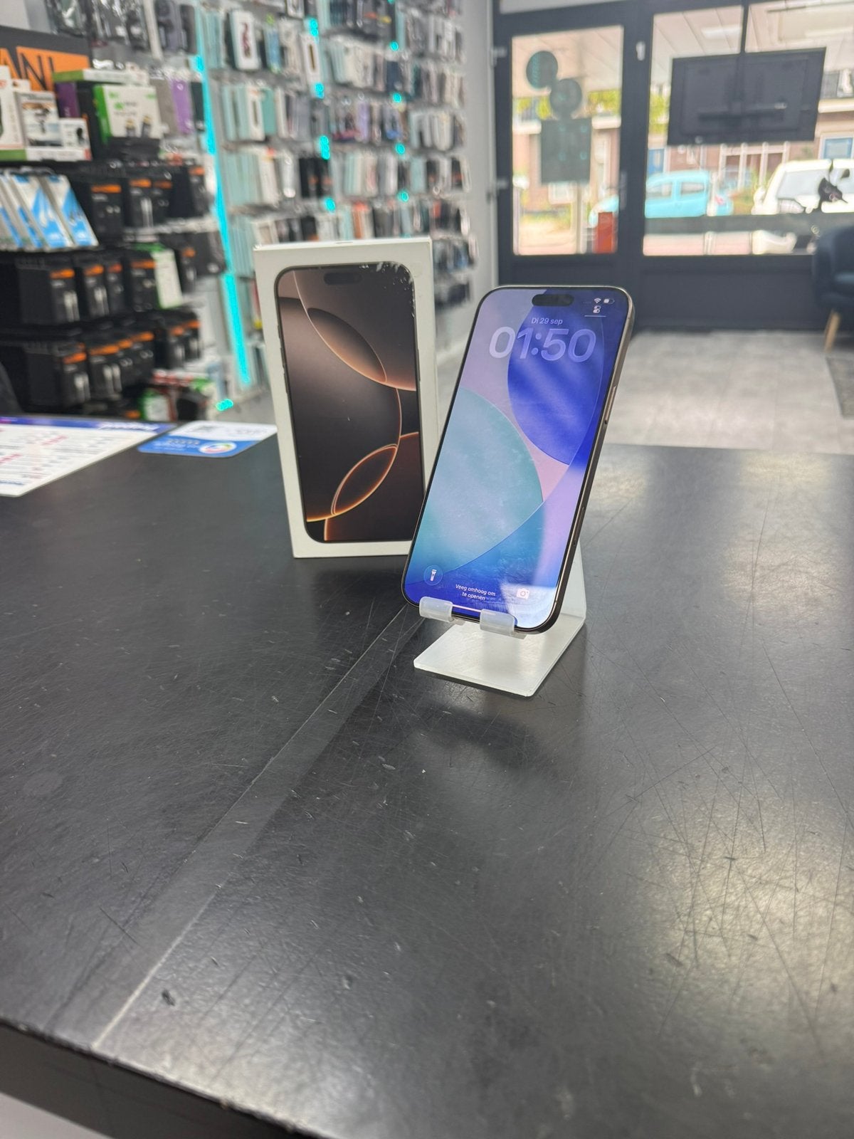 Foto 3 van iPhone 16 Pro Max 256GB Rose Gold  – Accu 89%