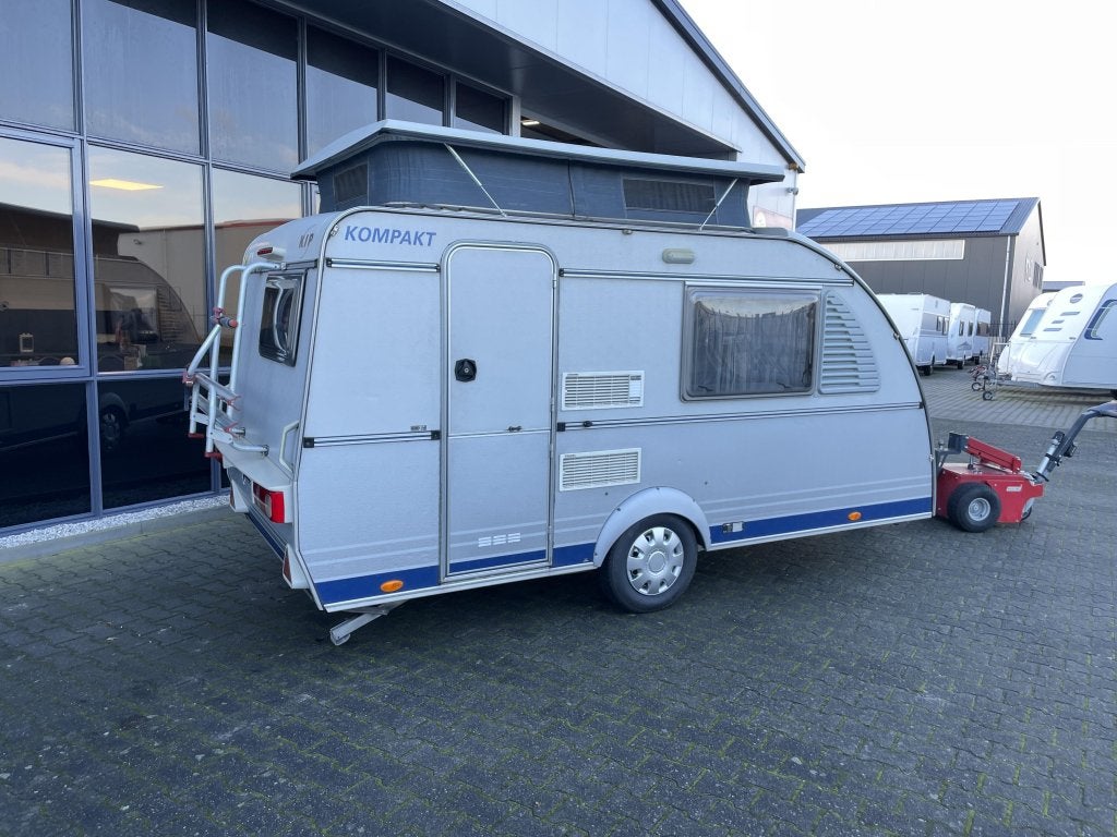 Kip Kompakt 37 EKV Langslaper + WC maar 680KG + luifel, Standaardzit, Kip, Tot en met 2, Bedrijf