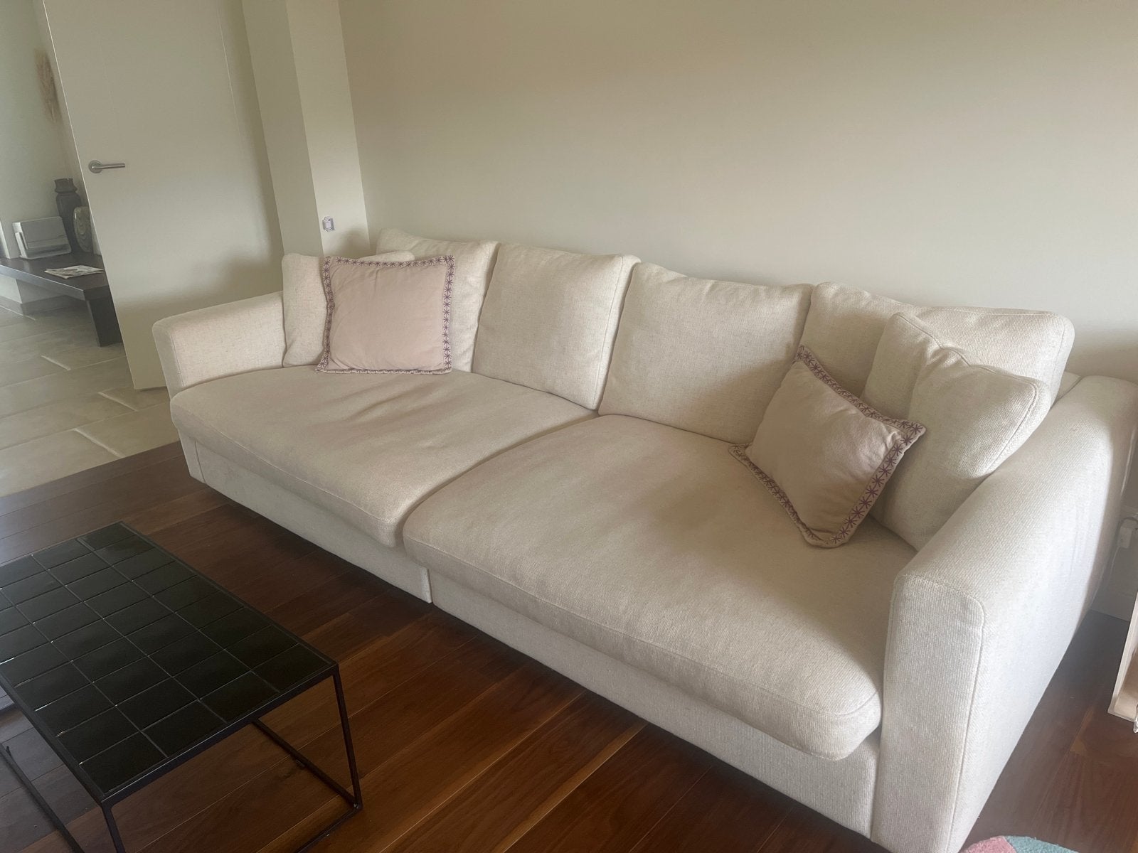 3-zits bank van merk Zuiver, lichtbeige stof, Ophalen, Gebruikt, 100 tot 125 cm, Driepersoons