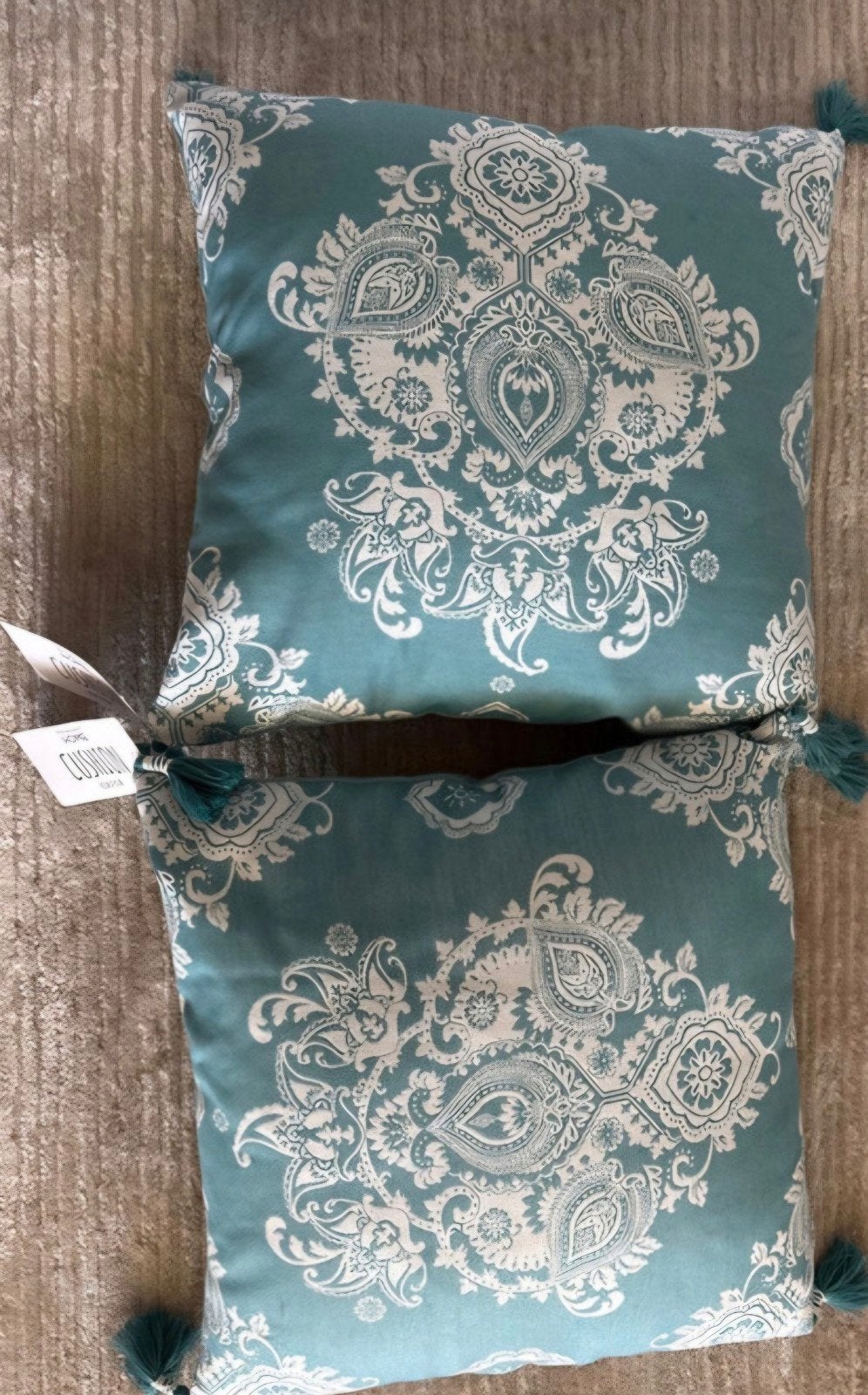 2 nieuwe Turquoise kussens, Ophalen of Verzenden, Nieuw, Blauw, Vierkant