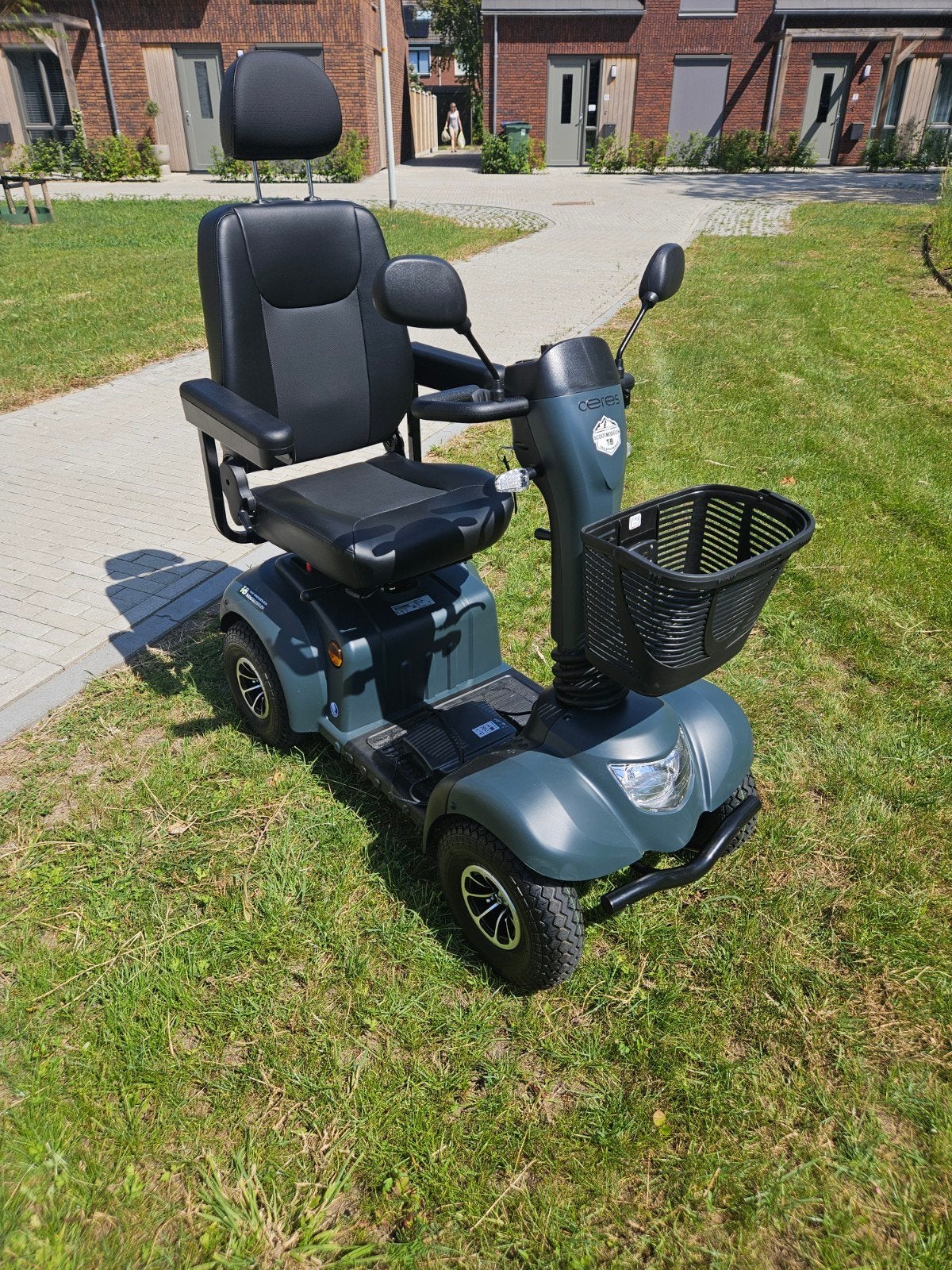 Scootmobiel (bijna hagelnieuw) Type: Ceres SE, Ophalen, 46 km of meer, 16 km/u of meer