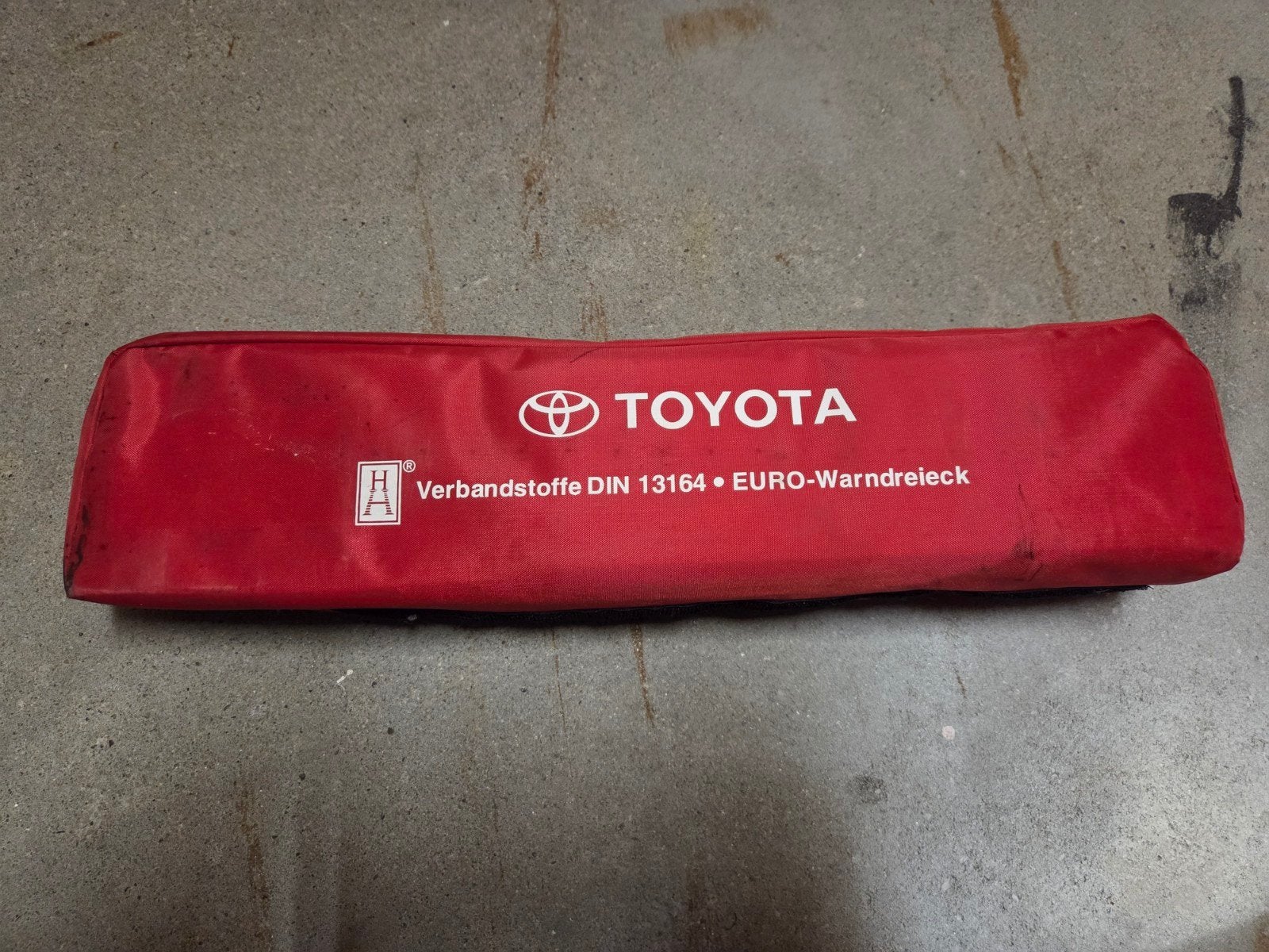 Toyota Pechset gevarendriehoek EHBO, Ophalen of Verzenden