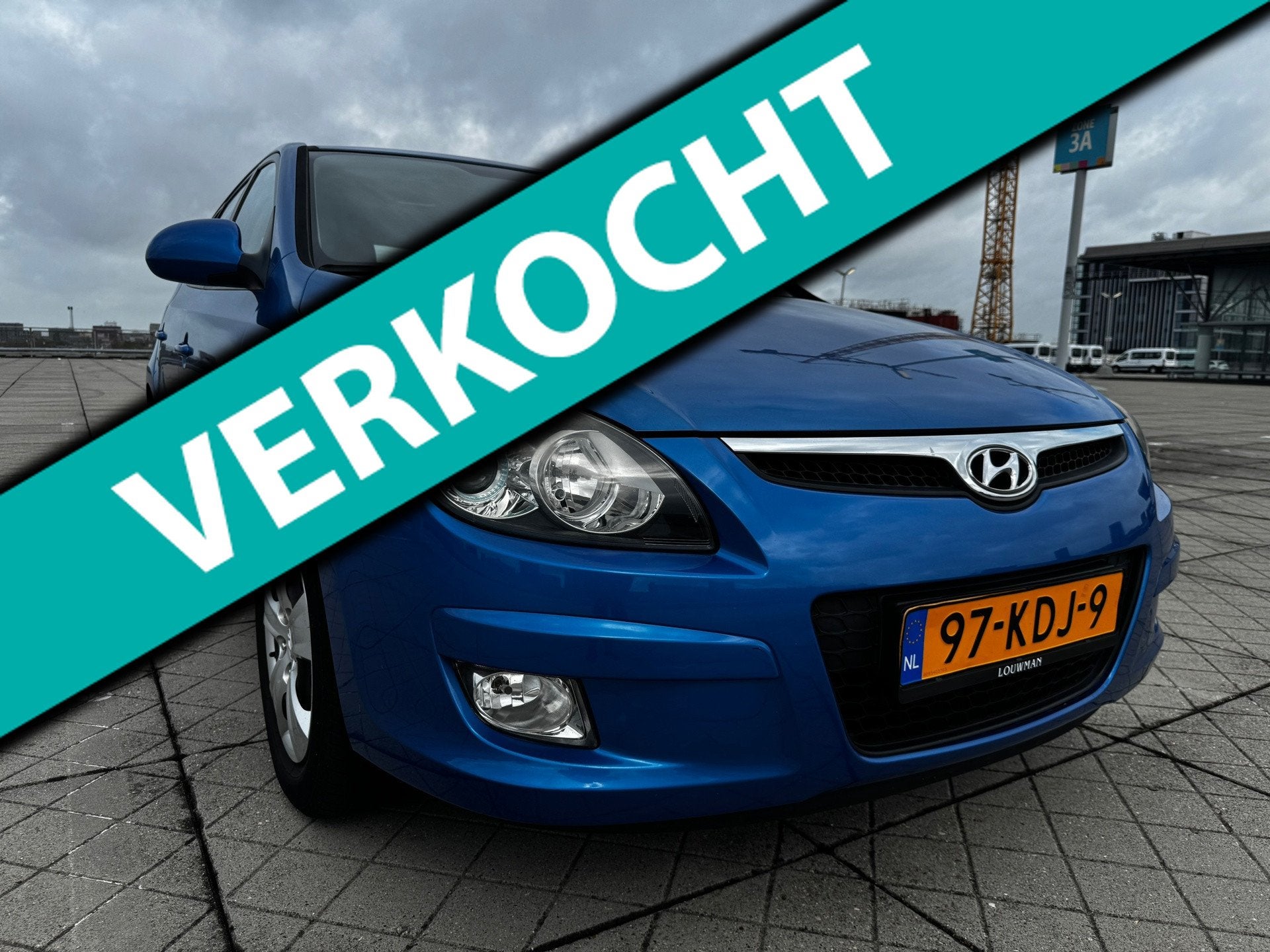 Hyundai I30 1.4i Blue Dynamic CLIMA SCHUIFDAK TREKHAAK NAP, Voorwielaandrijving, Dealer onderhouden, Stof, Gebruikt