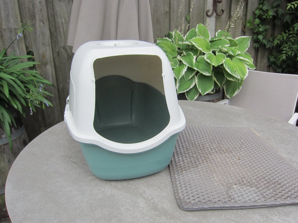 Grote Kattenbak met matje, Ophalen, Zo goed als nieuw