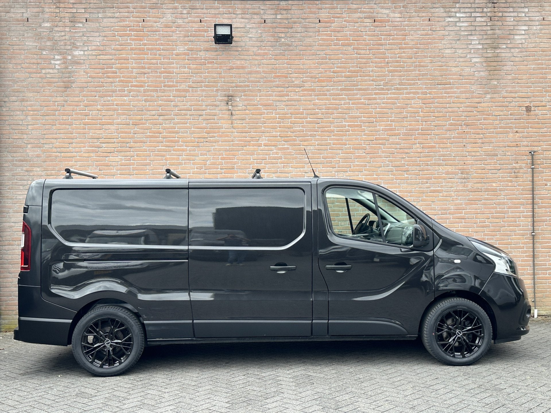 Foto 16 van Nissan NV300 1.6dCi 125PK Lang Black Edition / Cruisecontrol