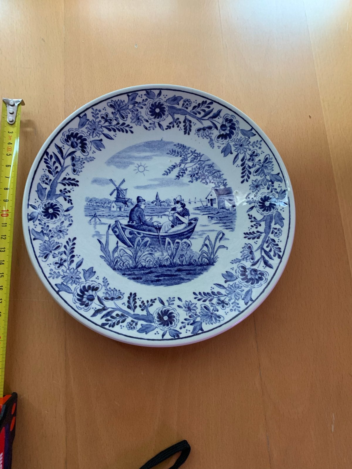 Delfts blauw wandbord met Hollands tafereel, Ophalen of Verzenden