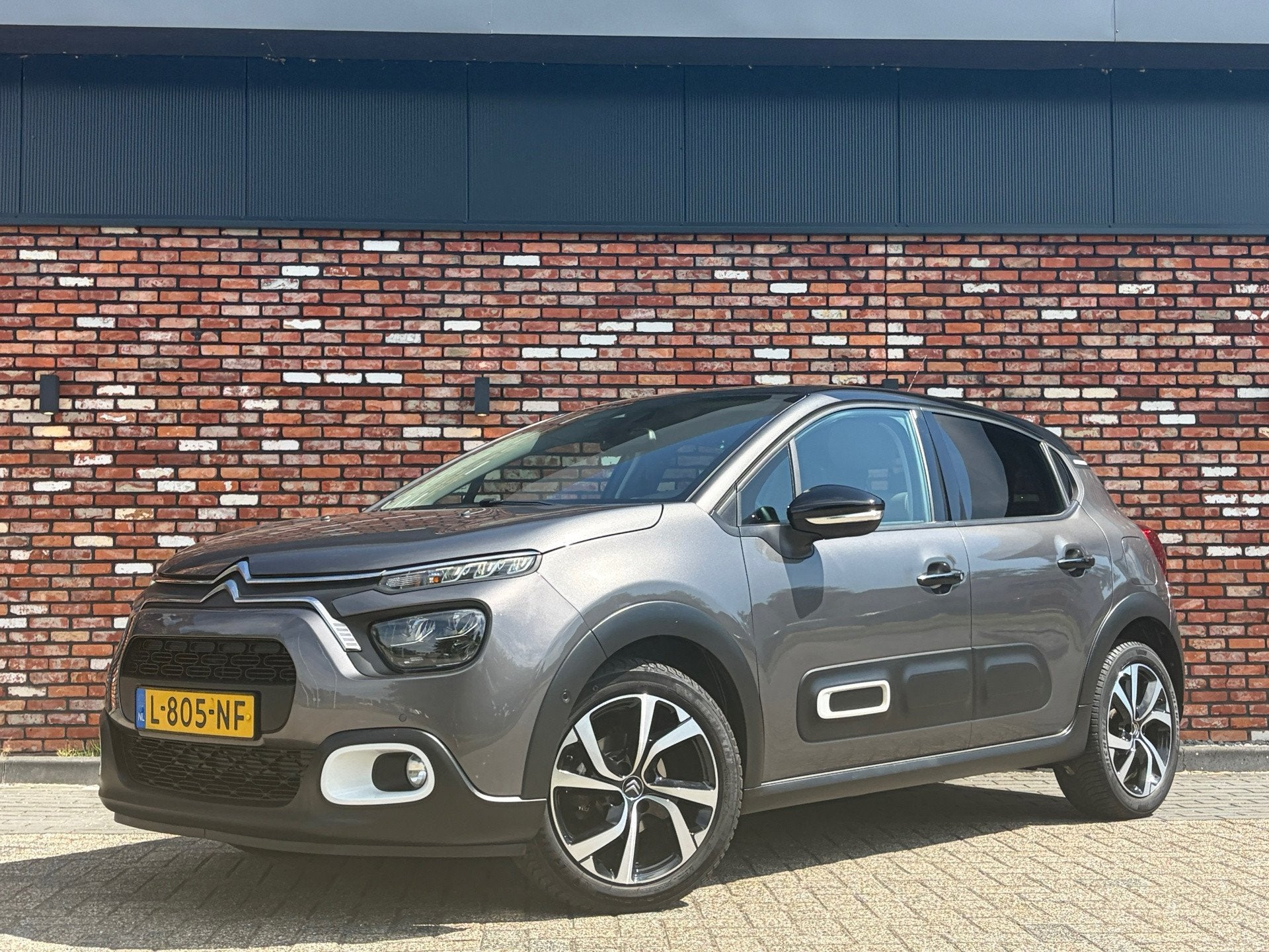 Citroen C3 1.2 PureTech Shine Nav/Cruise Carplay Camera Hoog, Auto's, Voorwielaandrijving, Dealer onderhouden, 450 kg, 1199 cc