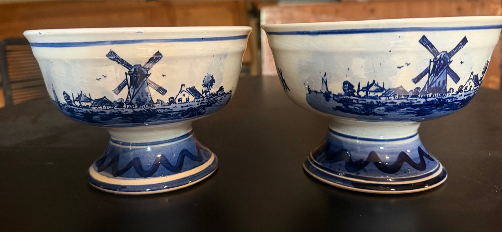 Delfts Blauw Handgeschilderde Schalen op Voet - 2 Stuks, Ophalen of Verzenden