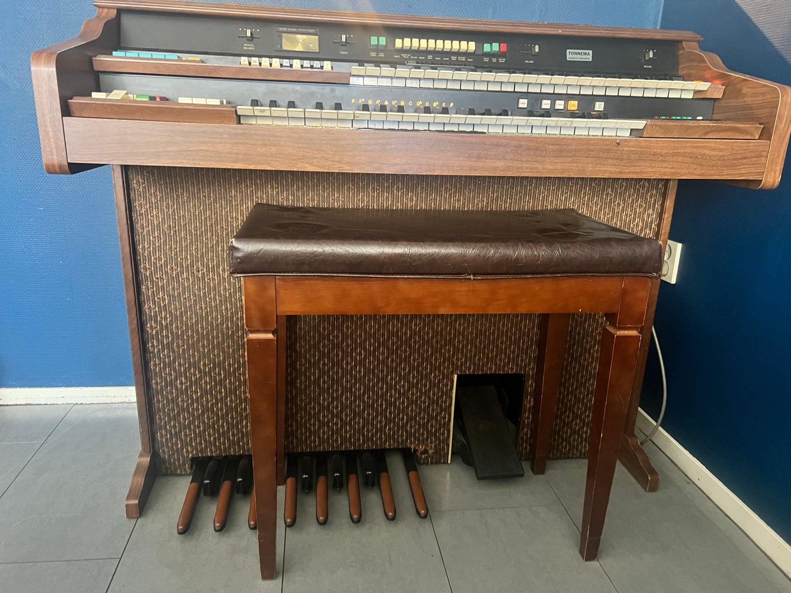 GRATIS!!! Hammond Orgel goed onderhouden, Ophalen, Gebruikt, 2 klavieren, Hammondorgel