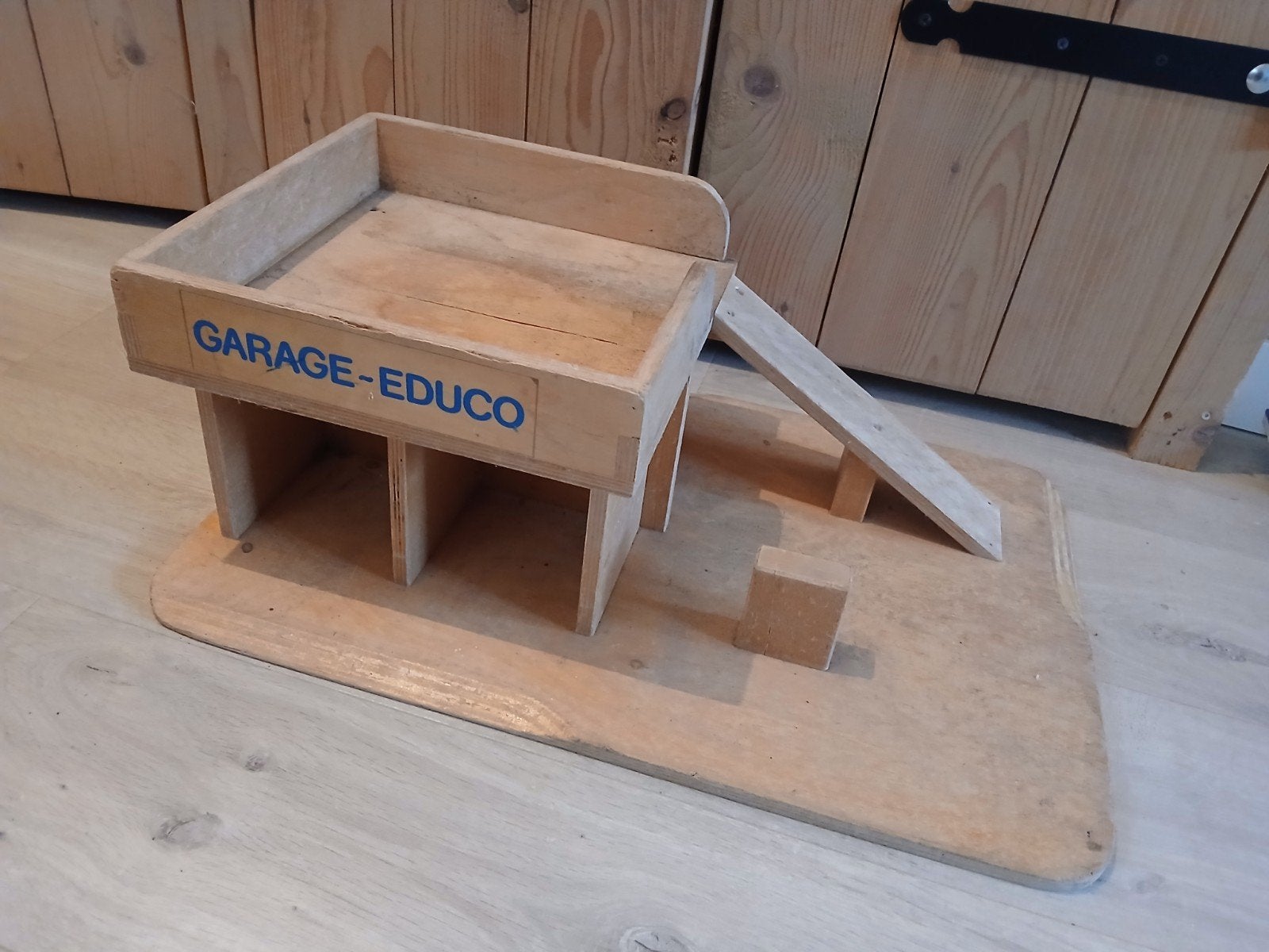 Educo houten garage, Ophalen of Verzenden, Gebruikt