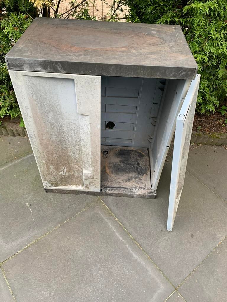 Grijze kunstof tuinkast, Tuin en Terras, Ophalen, Gebruikt
