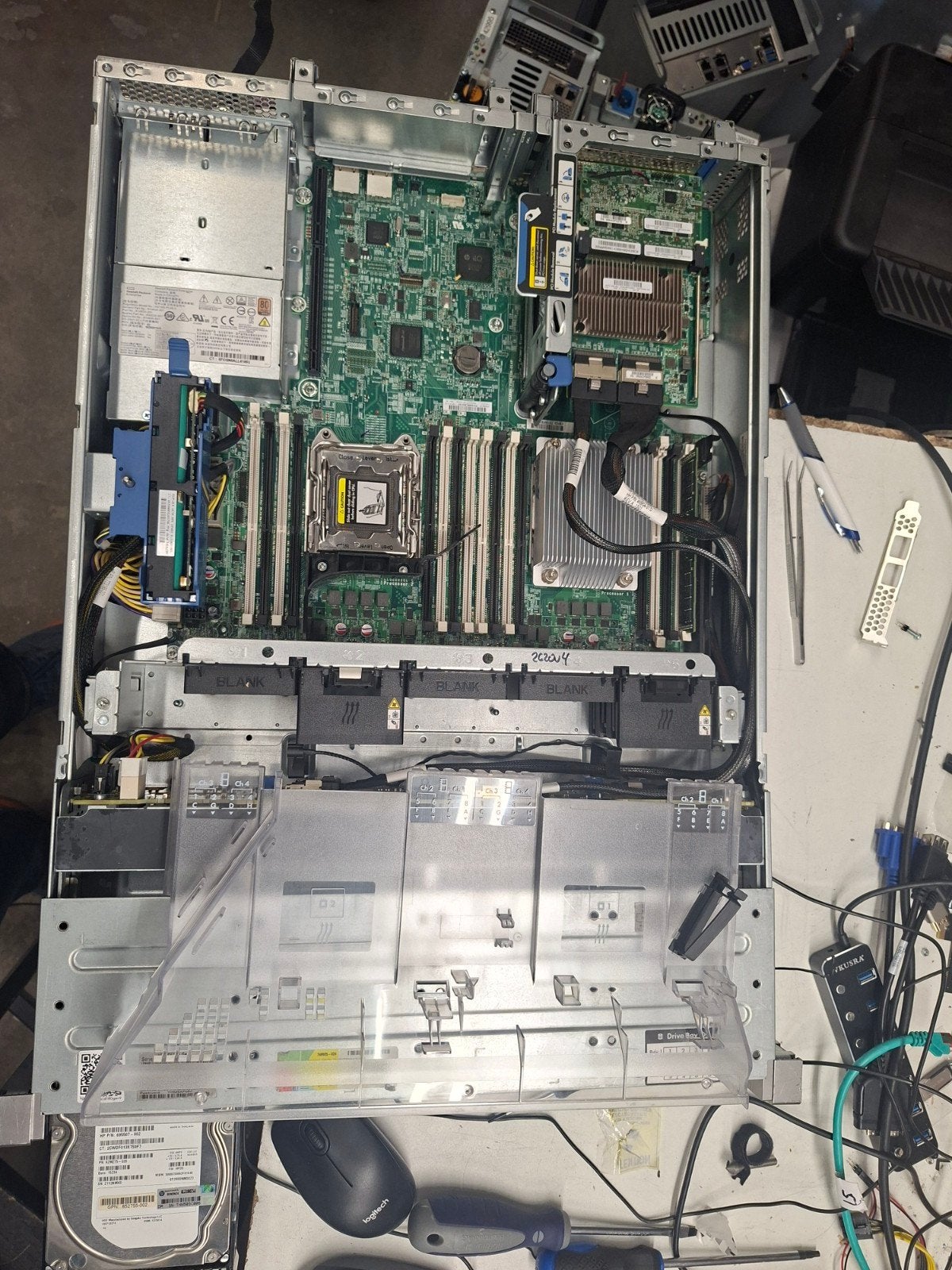 HP DL180 G9 2U Server E5-2620v4 2TB HDD (geen rails), Computers en Software, Servers, Hewlett Packard Enterprise, Gebruikt, Hot swappable onderdelen