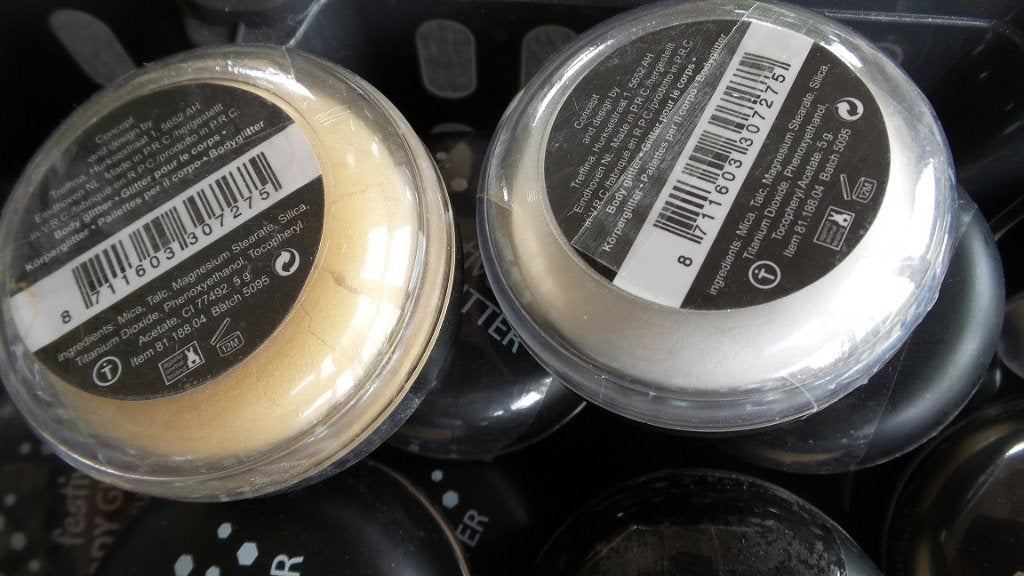 KOOPJE body glitter powder van 2,99 nu voor 0,75, Ophalen, Nieuw, Zwart, Gehele gezicht