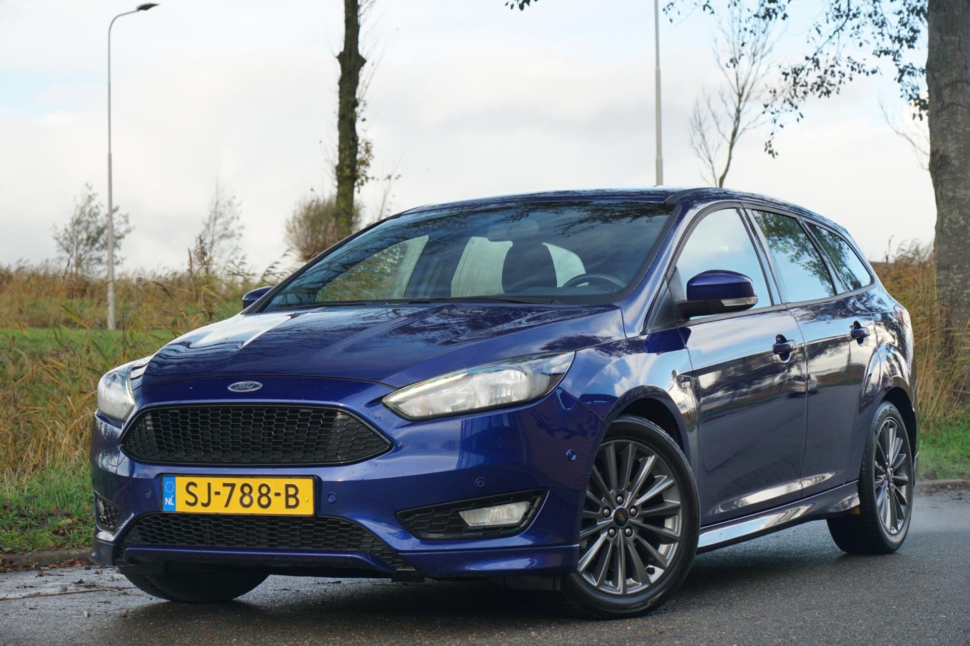 Ford Focus Wagon 1.0 Ecoboost 125pk ST-Line - Deep Impact Bl, Dealer onderhouden, Gebruikt, Euro 6, Blauw