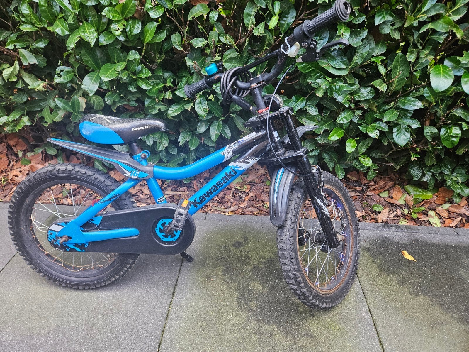 Kawasaki kinderfiets 16 inch - Gebruikt, Fietsen en Brommers, Fietsen | Kinderfietsjes, Ophalen, Terugtraprem, Kawasaki, 16 tot 20 inch