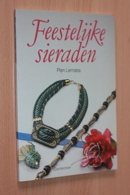 Feestelijke sieraden - Lemstra -   25801, Ophalen of Verzenden, Zo goed als nieuw, Sieraden maken