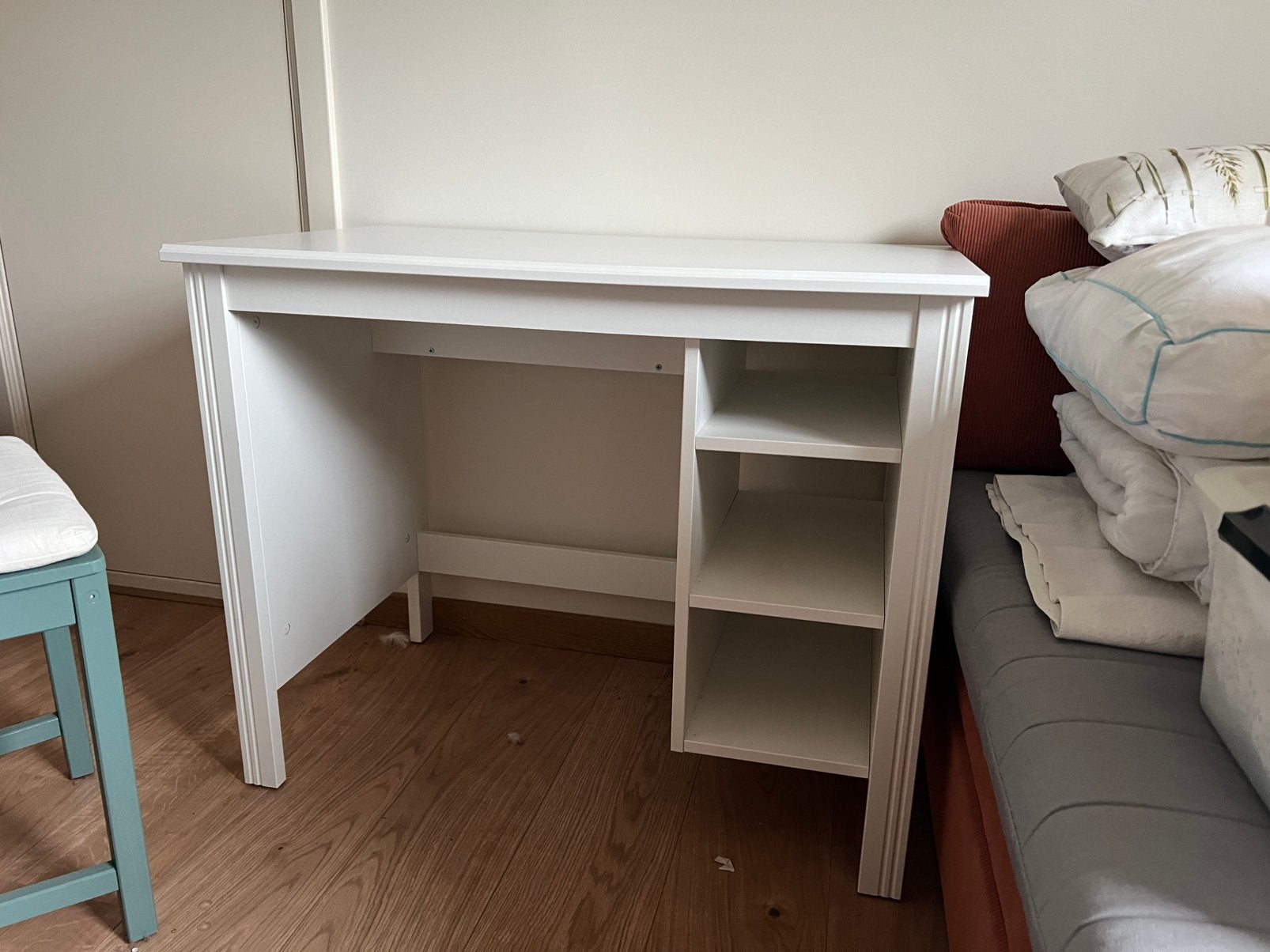 Leuk Ikea bureau, Ophalen, Zo goed als nieuw