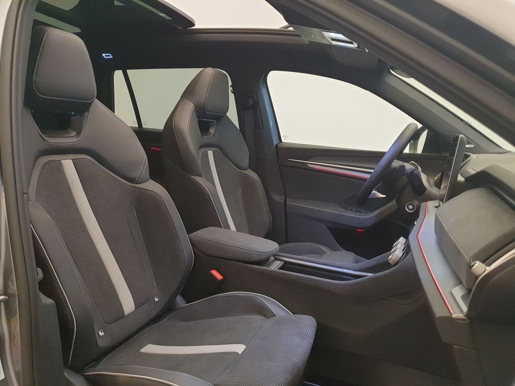 Skoda Kodiaq 1.5 TSI PHEV 204pk DSG/AUT Sportline Business P, Auto's, Skoda, 12 maanden, 1498 cc, Zwart, 4 cilinders