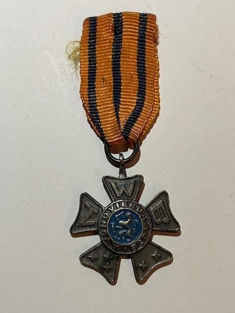medaille avondvierdaagse, Verzamelen, Ophalen of Verzenden, Landmacht, Nederland, Lintje, Medaille of Wings