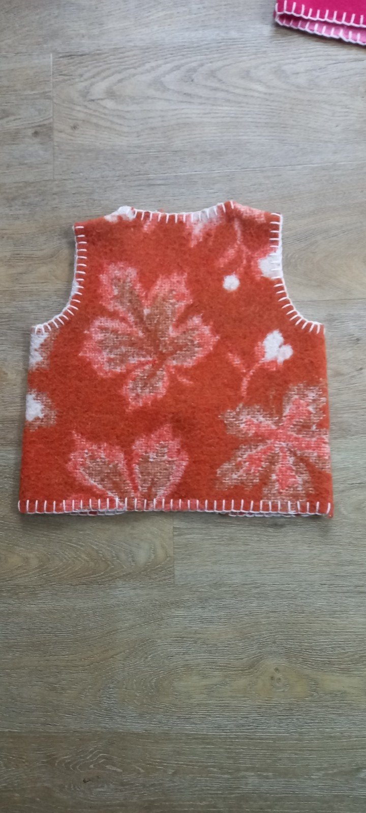 Wollen bodywarmer met herfstprint - Maat 110, Kinderen en Baby's, Ophalen of Verzenden, Gebruikt, Jongen of Meisje, Overige typen