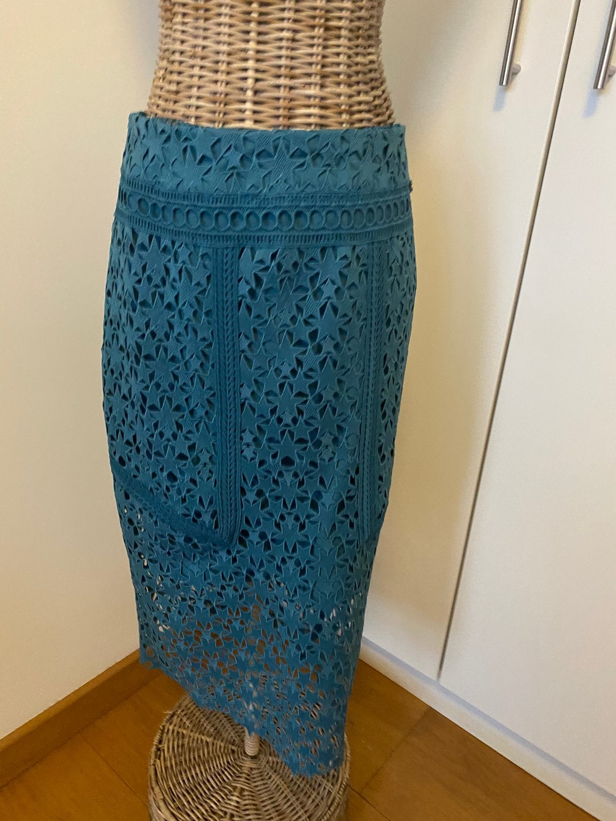 JoshV zeeblauwe rok, Kleding | Dames, Rokken, Zo goed als nieuw, Maat 38/40 (M), Blauw, Onder de knie, Ophalen of Verzenden