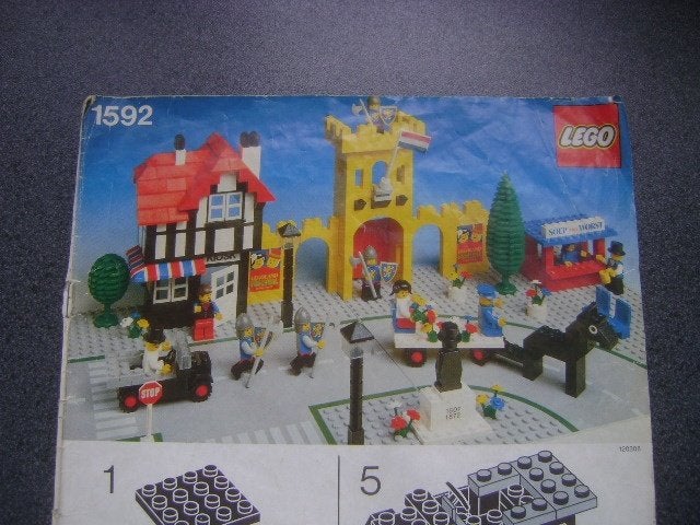 lego  classic town square Castle set  no 1592, Gebruikt, Lego, Ophalen of Verzenden, Complete set