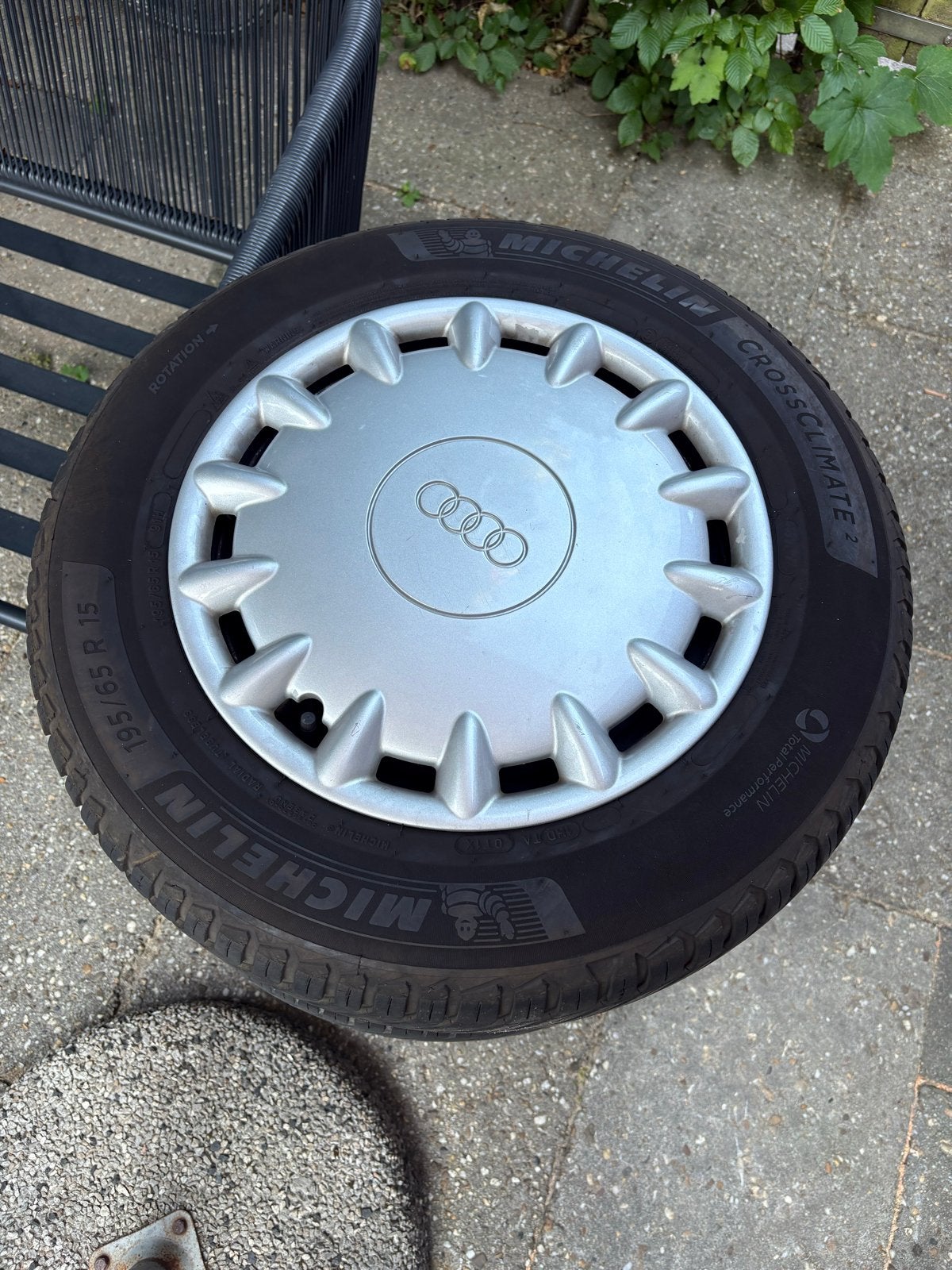 Audi A4 B5 Velgen met All Season Banden (195/65 R15), Ophalen of Verzenden, Gebruikt