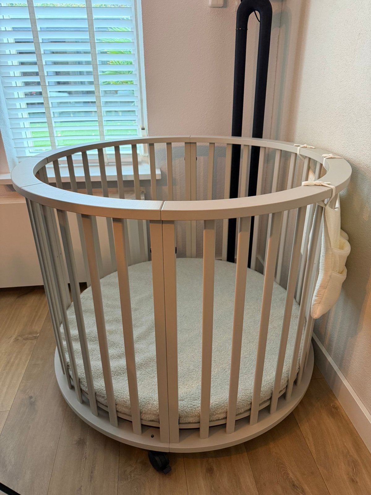 Europe baby circa ronde box oatmeal met matras, Ophalen, Zo goed als nieuw, Overige typen
