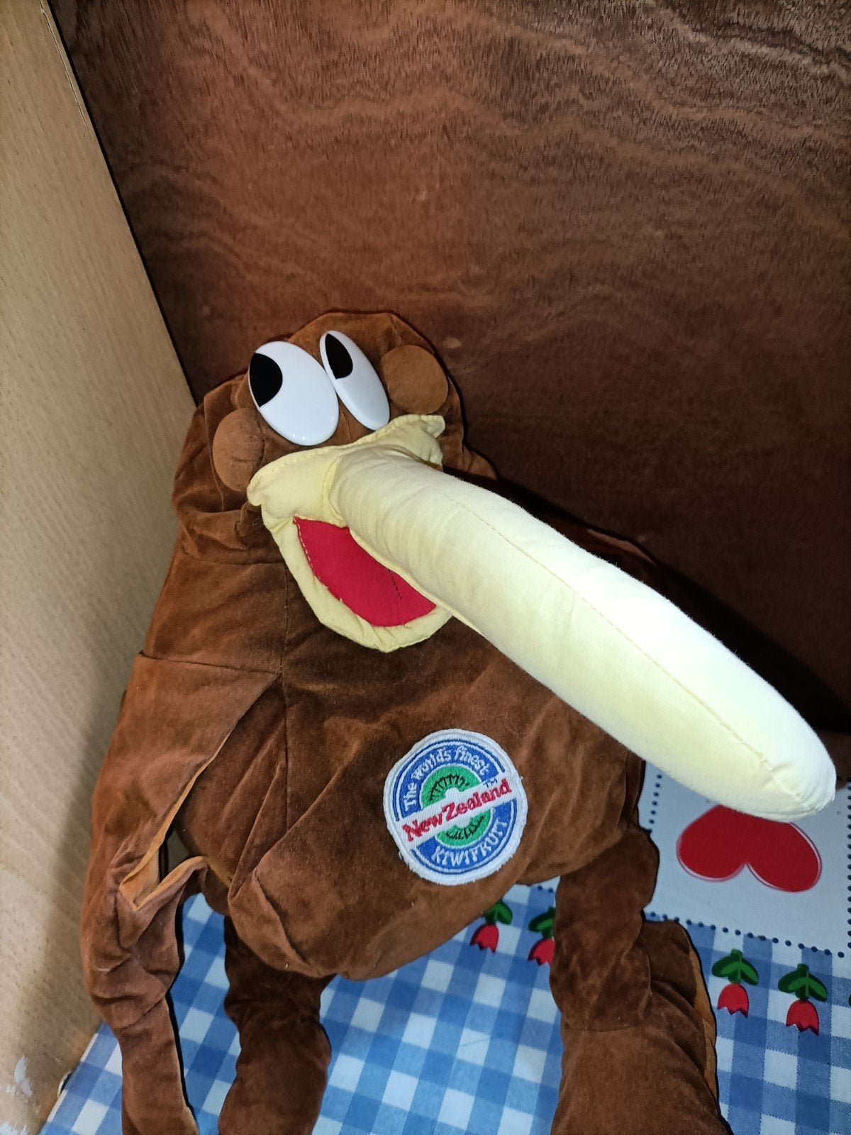 Kiwi knuffel met daaraan vast kiwi 🥝 die er ook in kan, Ophalen of Verzenden, Zo goed als nieuw, Overige typen