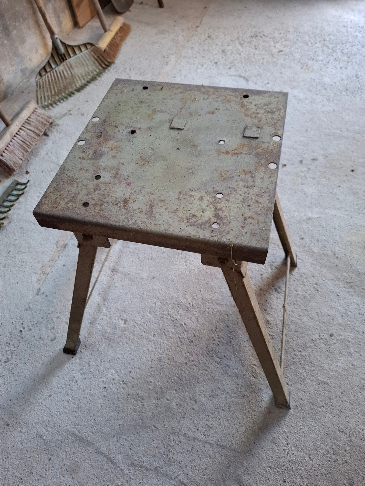 Robuuste werkbank / werktafel - Gebruikt, Ophalen, Gebruikt, Minder dan 70 cm