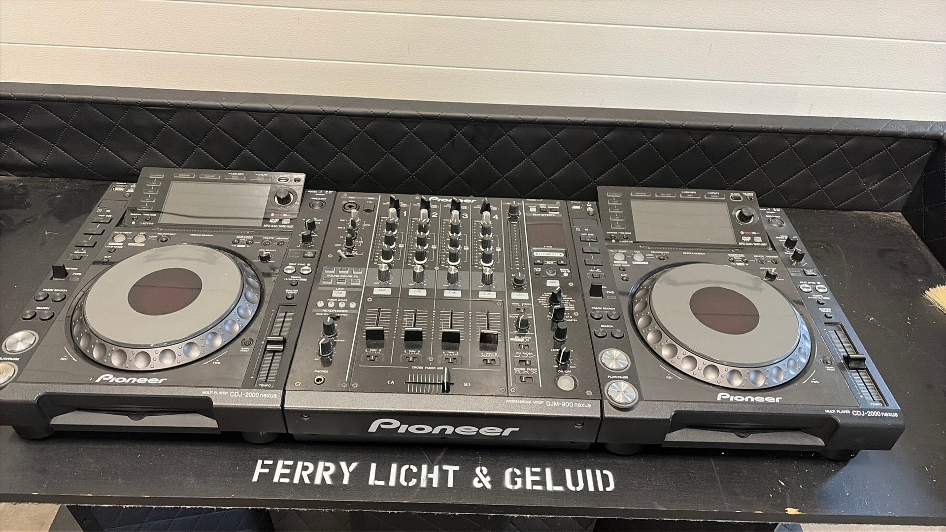 2x CDJ2000 nexus 1x DJM 900 nexus incl flightcase, Muziek en Instrumenten, Ophalen of Verzenden, Zo goed als nieuw, Pioneer