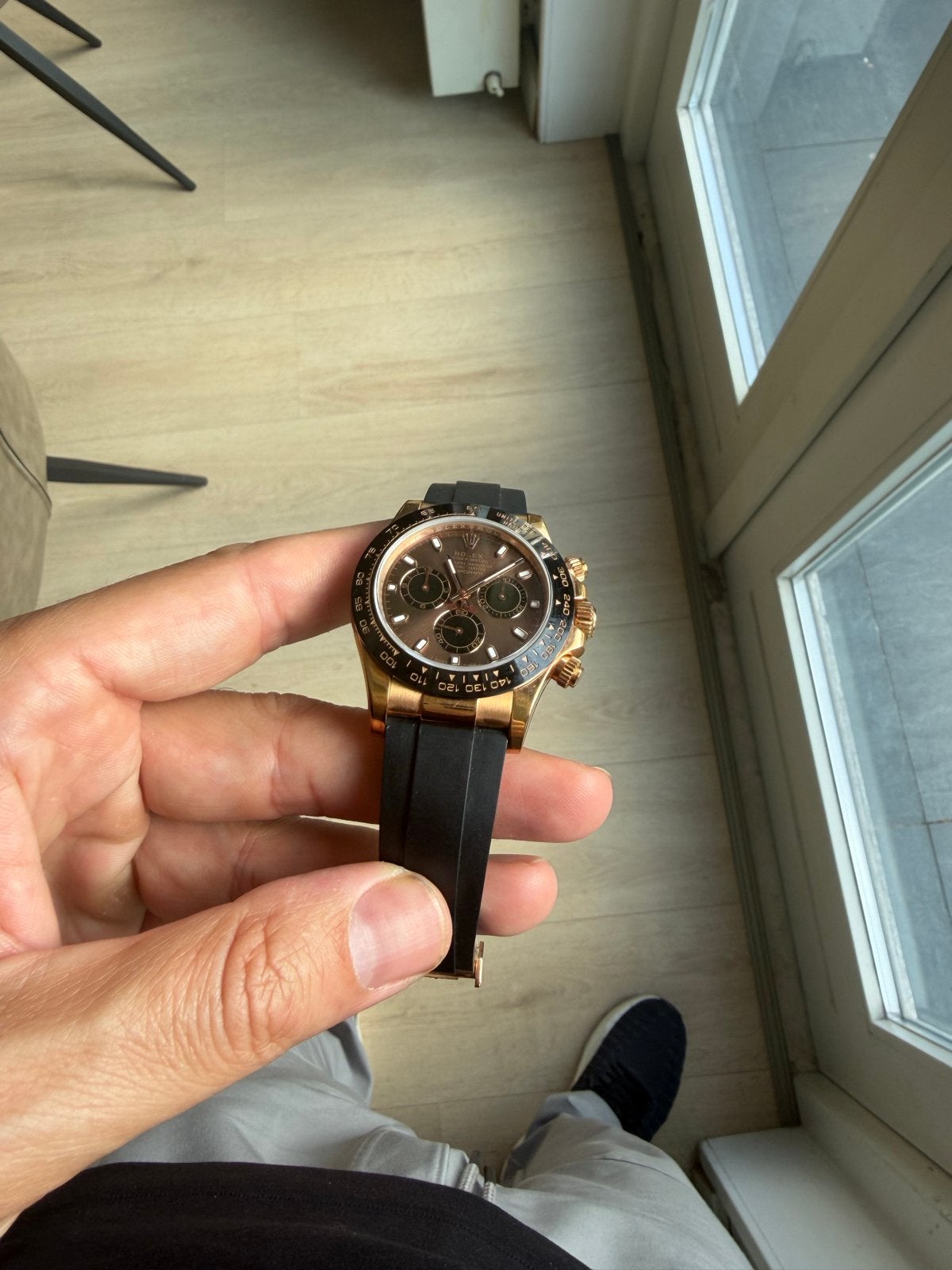 Rolex Daytona Roségoud met Zwarte Rubberen Band, Rolex, Polshorloge, Overige materialen, Ophalen of Verzenden
