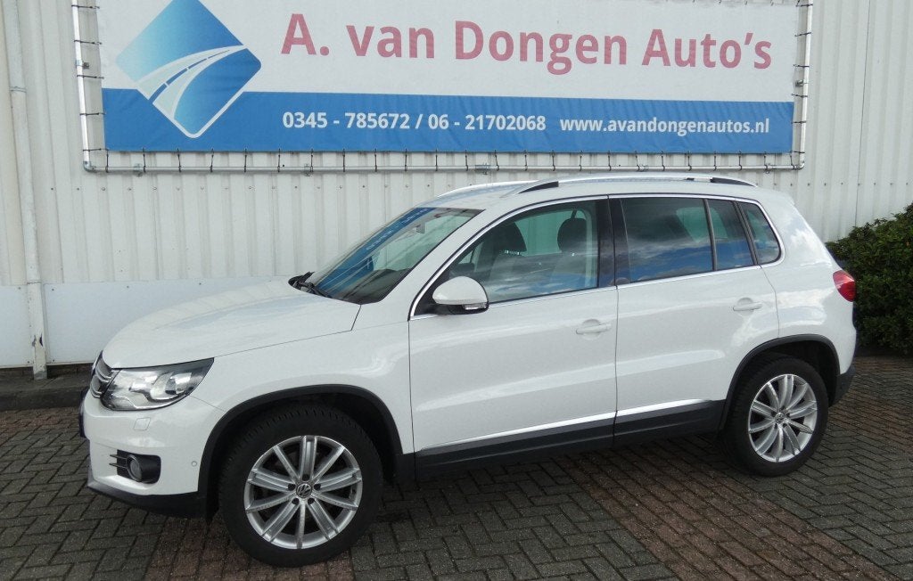 Volkswagen TIGUAN 1.4 TSI SPORT&STYLE160PK,Clima,Cruise,Navi, Euro 5, 15 km/l, 4 cilinders, Alcantara