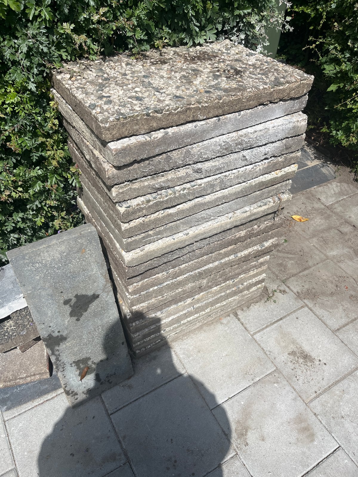 Gratis af te halen! Gebruikte terrastegels van beton, Tuin en Terras, Gebruikt, Ophalen of Verzenden, Minder dan 5 m², Beton