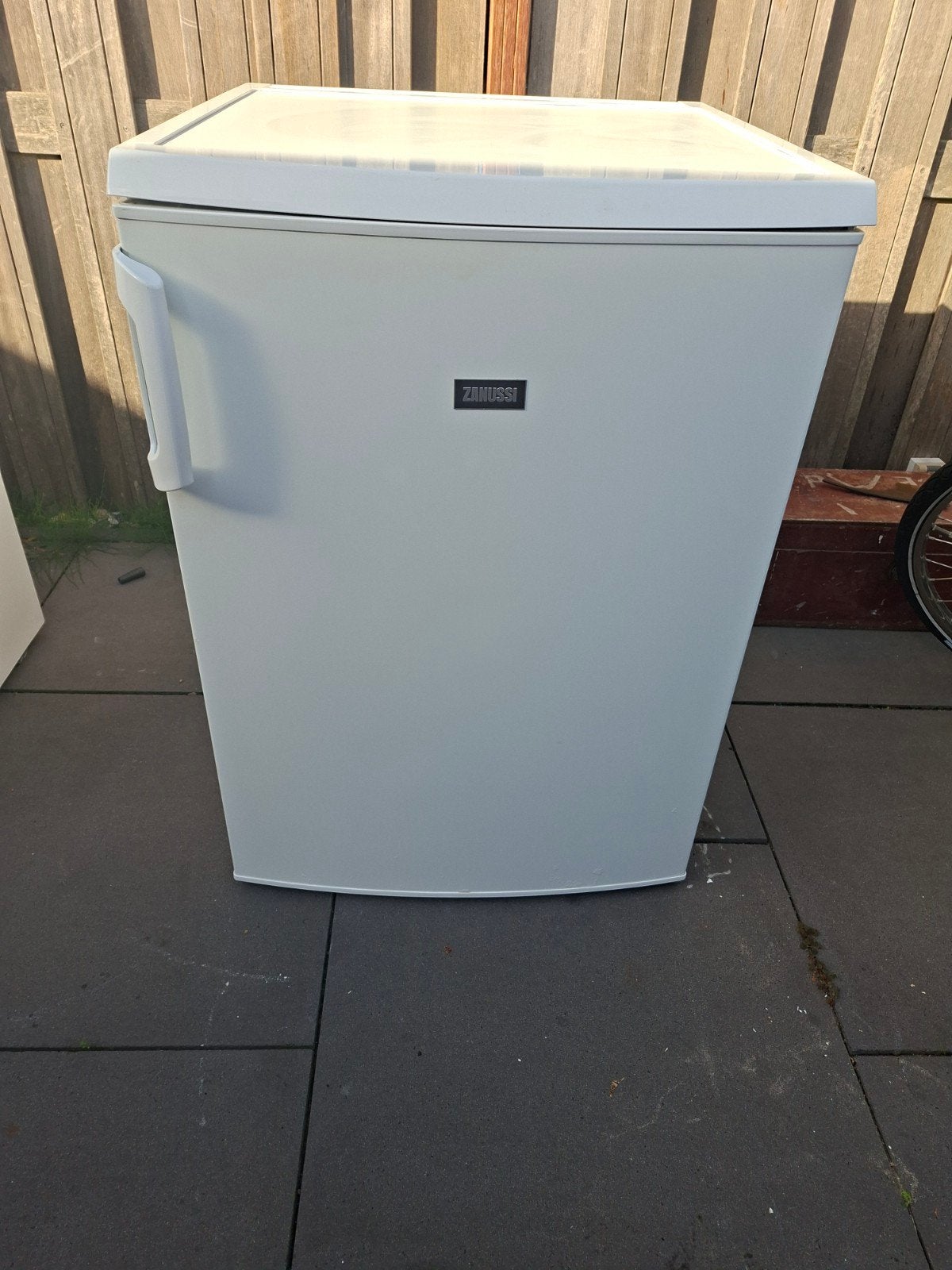 Zanussi tafelmodel koelkast met vriesvak, Witgoed en Apparatuur, Gebruikt, 100 tot 150 liter, Met vriesvak, Ophalen