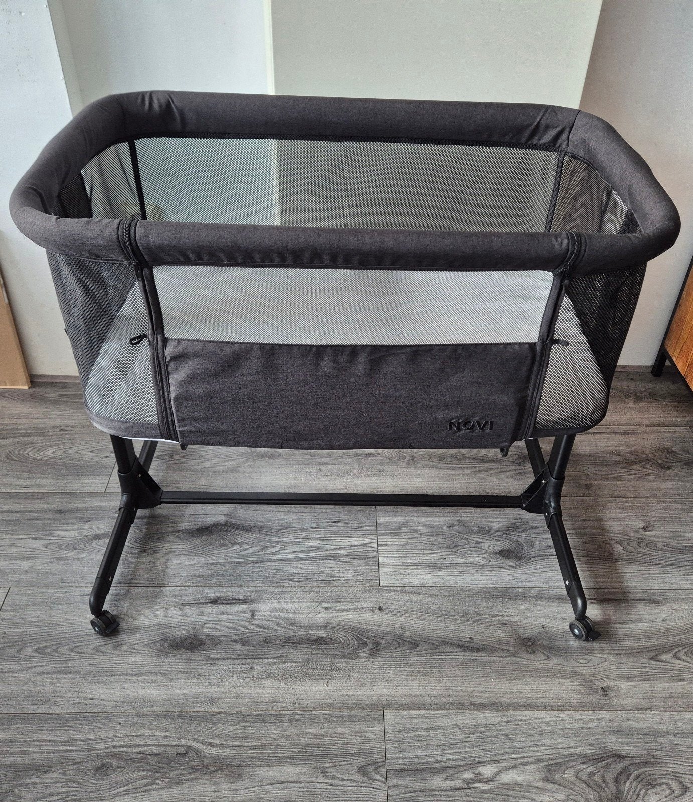 Novi Baby Kyan Co-Sleeper/Wieg, Ophalen, Gebruikt, Wieg