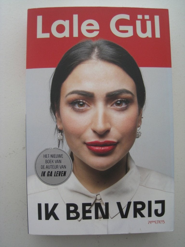 Lale Gül - Ik ben vrij, Boeken, Ophalen of Verzenden, Zo goed als nieuw, Nederland