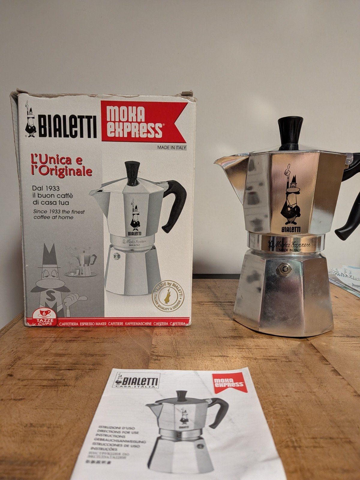 Bialetti Moka Express 6 kopjes - Zo goed als nieuw, Witgoed en Apparatuur, Espresso apparaat, Gemalen koffie, Ophalen of Verzenden