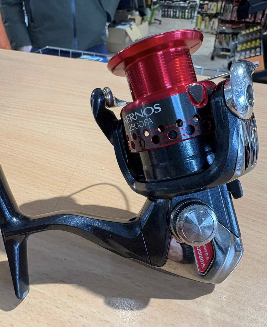 Gezocht: Shimano Aernos 2500 Molen, Watersport en Boten, Ophalen of Verzenden, Gebruikt, Molen