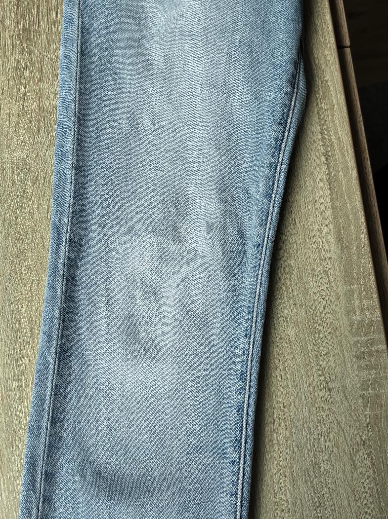 Levi's Slim Fit jeans W28 L30 lichtblauw, Kleding | Heren, Blauw, Overige jeansmaten, Ophalen of Verzenden, Gedragen