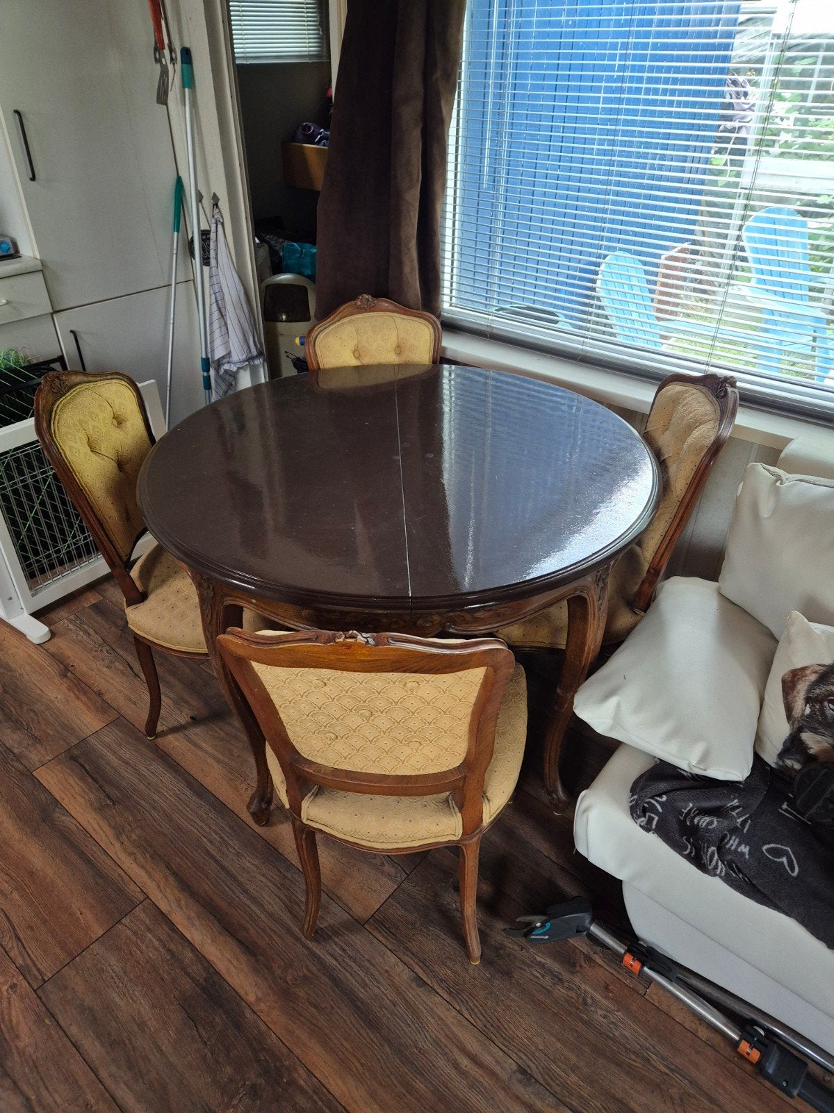 Houten diner tafel met 4 stoelen, Ophalen