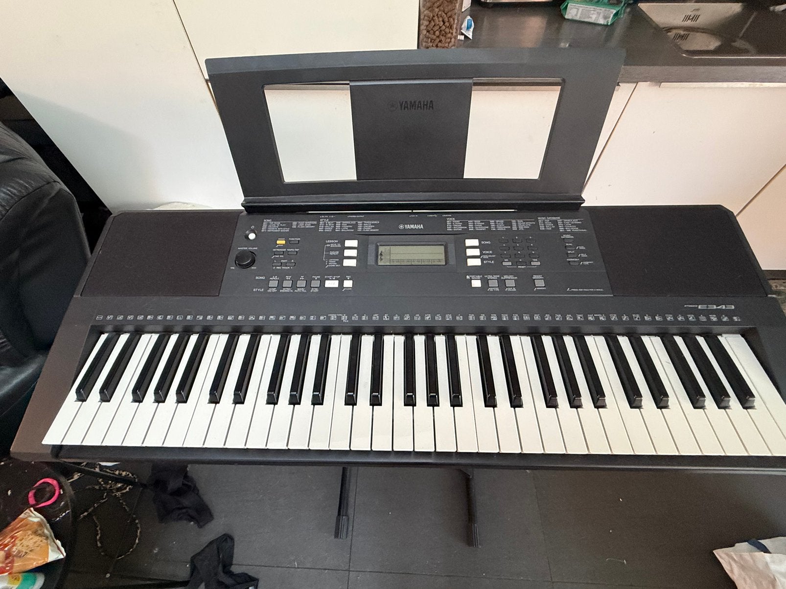 Yamaha PSR-E343, Muziek en Instrumenten, Keyboards, 61 toetsen, Yamaha, Ophalen of Verzenden, Zo goed als nieuw