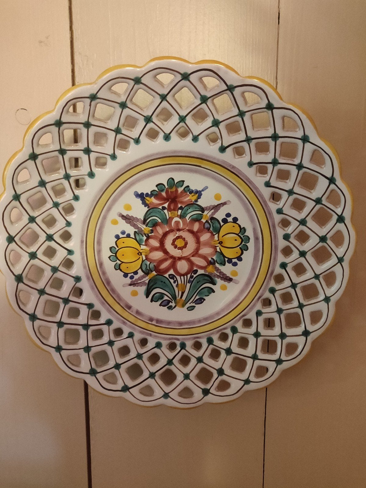 Decoratief Bord met Bloemenmotief en Open Werk, Ophalen of Verzenden