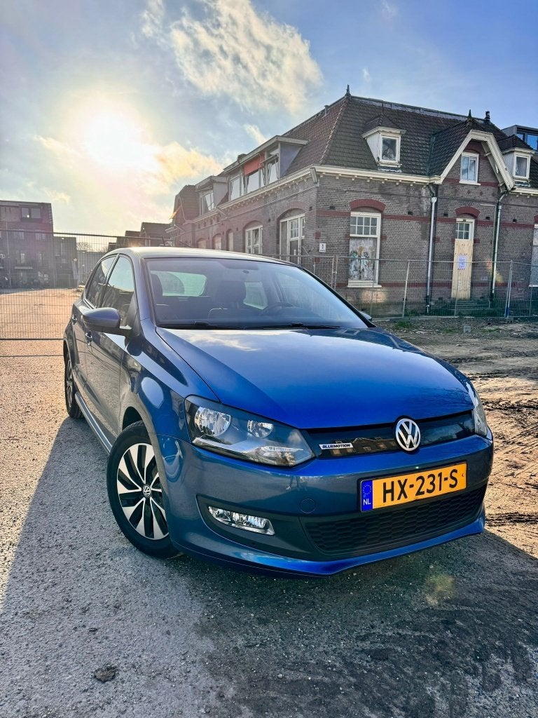 Volkswagen Polo 1.0 TSI 70KW 3D Bluemotion 2016 Blauw, Auto's, Voorwielaandrijving, Dealer onderhouden, Stof, 40 €/maand