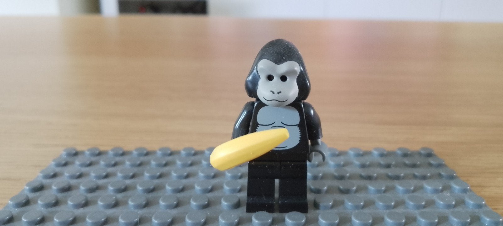Lego Minifiguur Gorilla met Banaan - Zo goed als nieuw, Ophalen of Verzenden, Nieuw, Minifiguur, Lego