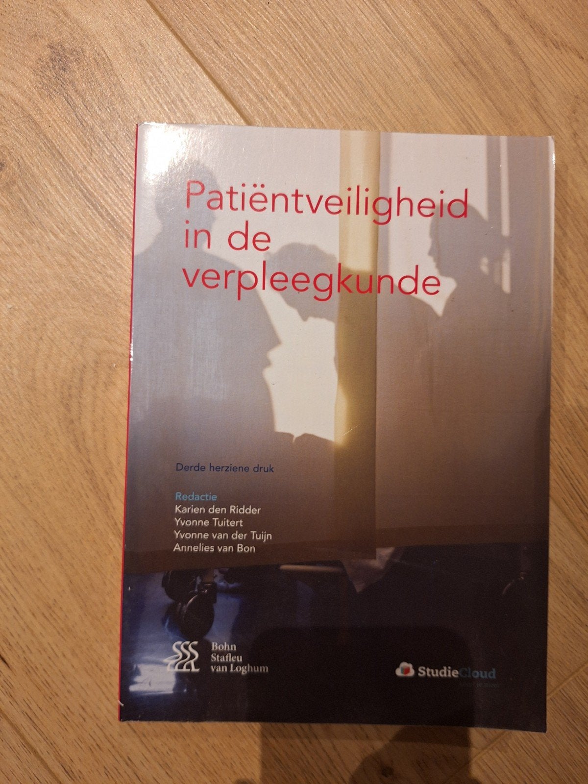 Patiëntveiligheid in de verpleegkunde - 3e herziene druk, K. den Ridder, Y. Tuitert, Y. van der Tuijn, A. van Bon, Ophalen of Verzenden