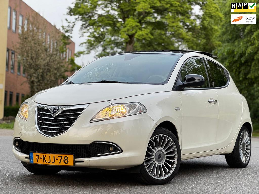 Lancia Ypsilon