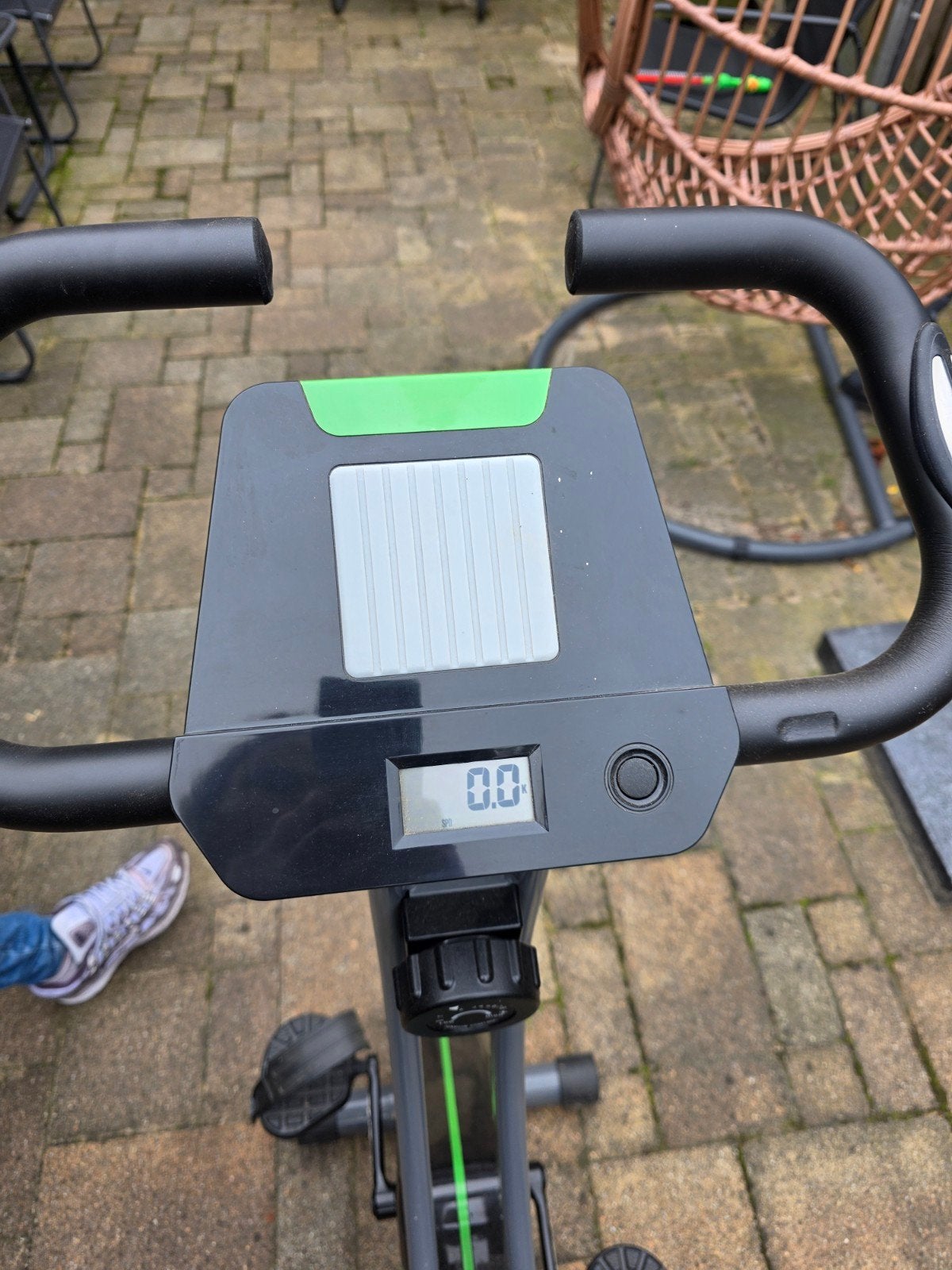 Hometrainer met rugleuning en display