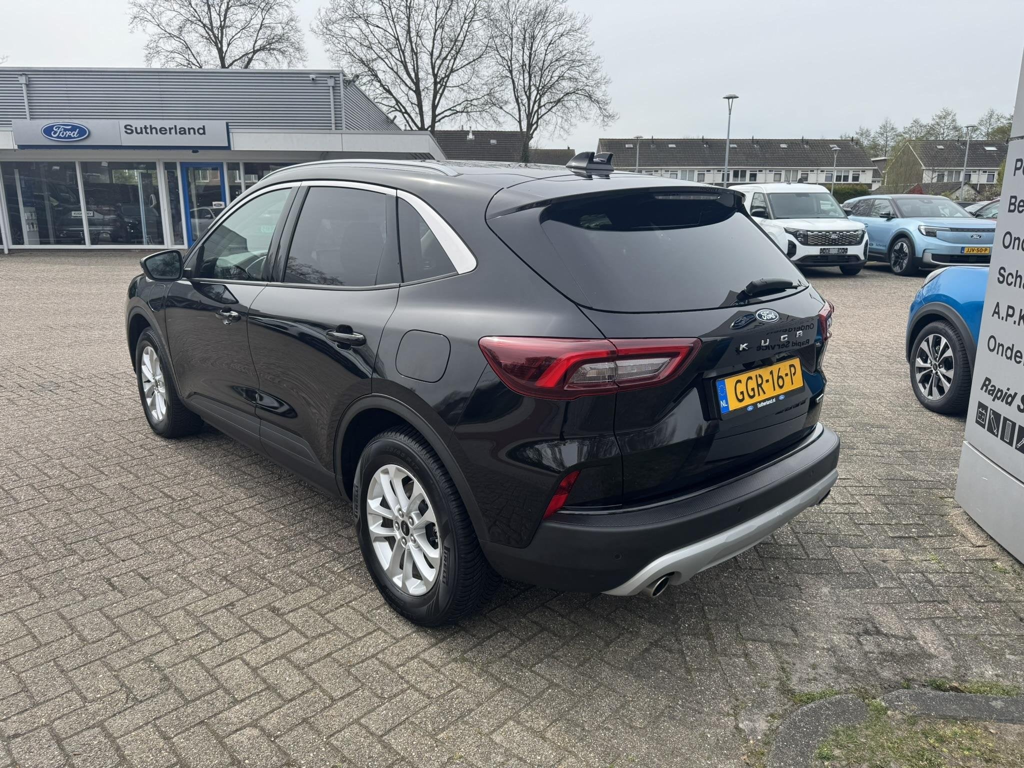 Ford Kuga 2.5 PHEV Titanium | 242pk | Wegklapbare Trekhaak |, Auto's, Ford, Gebruikt, Euro 6, Bedrijf, Grijs