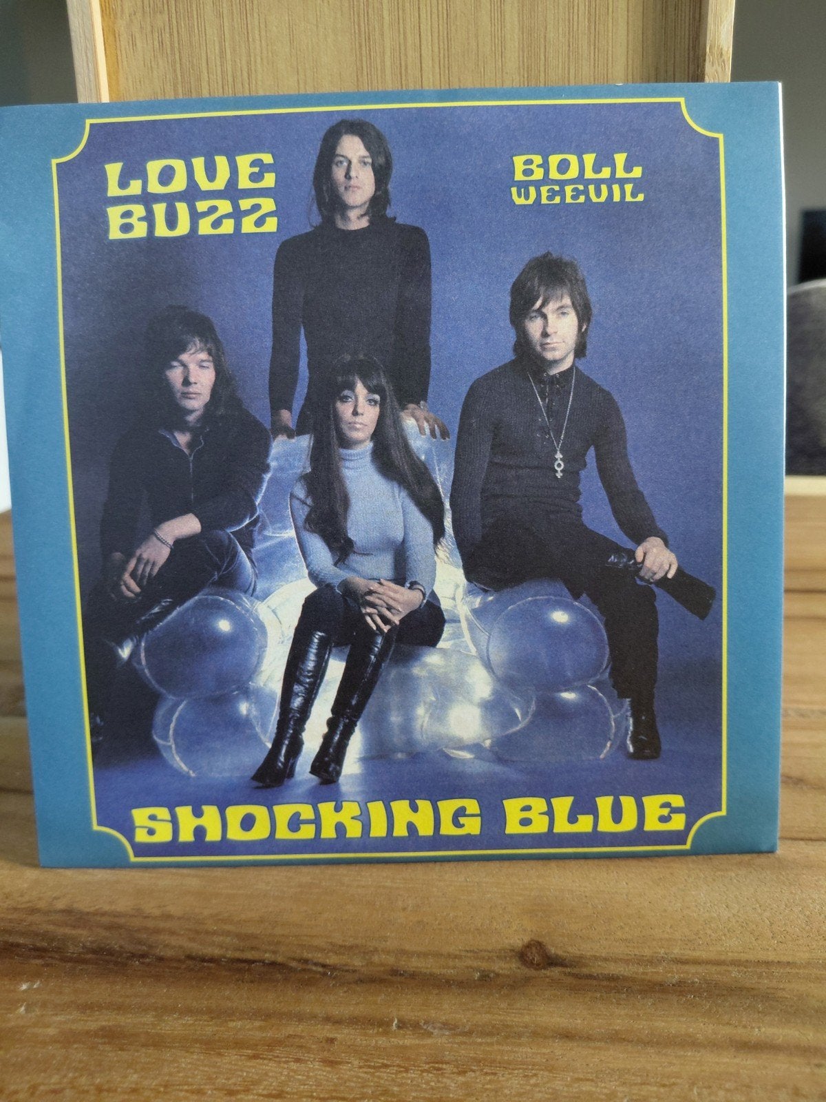 Shocking Blue  - love buzz, Cd's en Dvd's, Vinyl | Rock, Ophalen of Verzenden, Zo goed als nieuw, 12 inch, Poprock